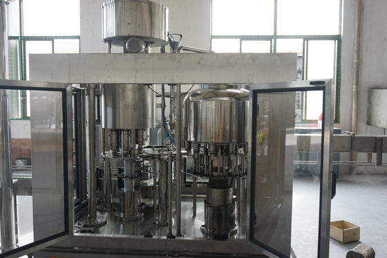 Auto High Speed Edible Oil Filling Machine with Stainless Steel SS304 4 - 32 Head Filling
