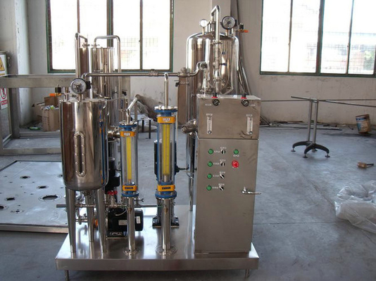 電気ドライブ 220V/380V 1.5kw - 5KW による自動清涼飲料の飲料の混合機械